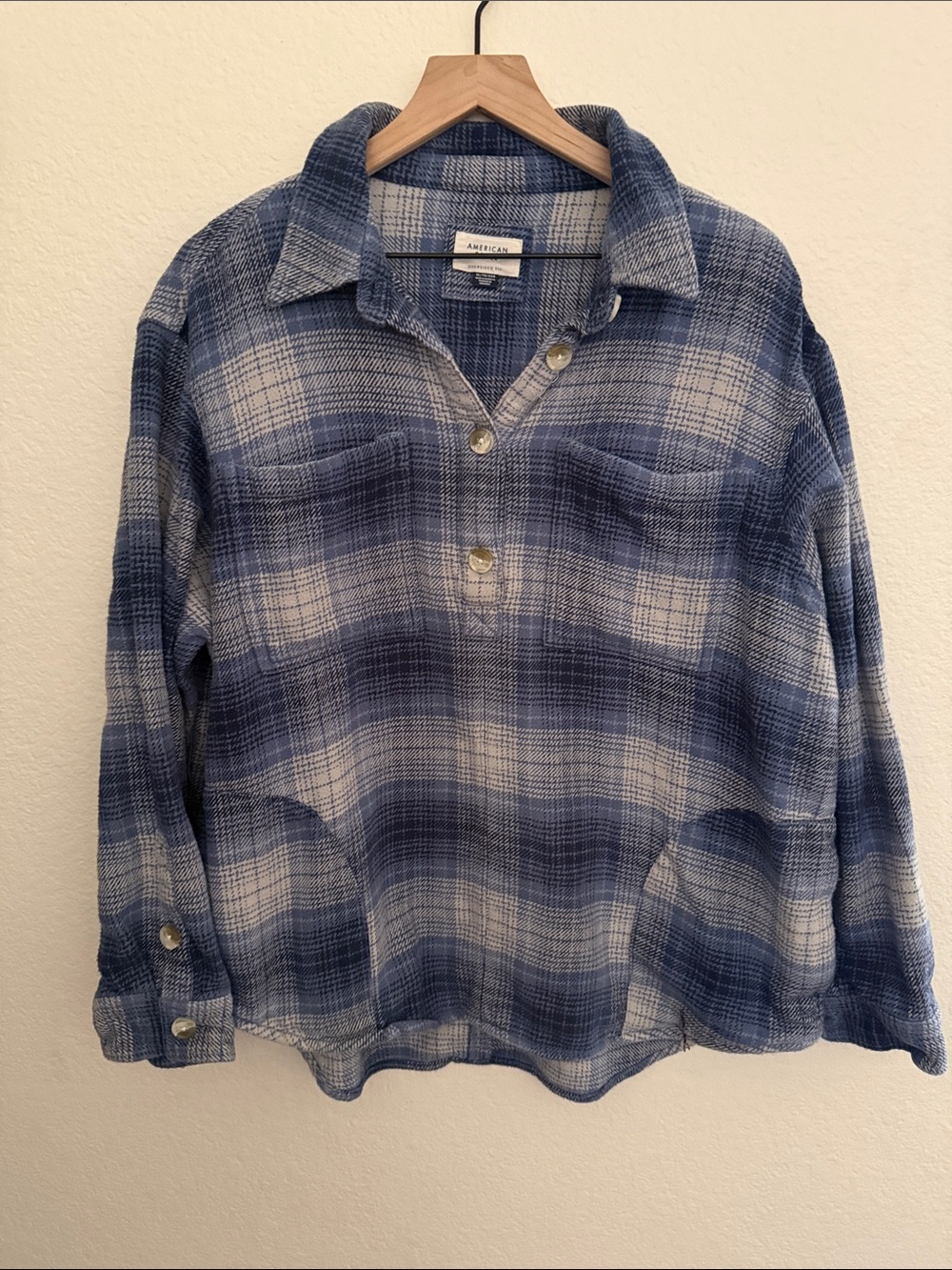 American Eagle Outfitters Women’s Oversized Flannel shirt